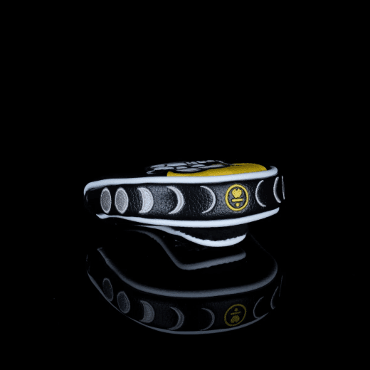 LAB HC Lunar eclipse side limited